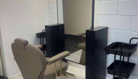 Chair for rent Hair nails lashes