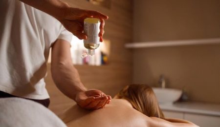 Visiring Sensual Relaxing Massage