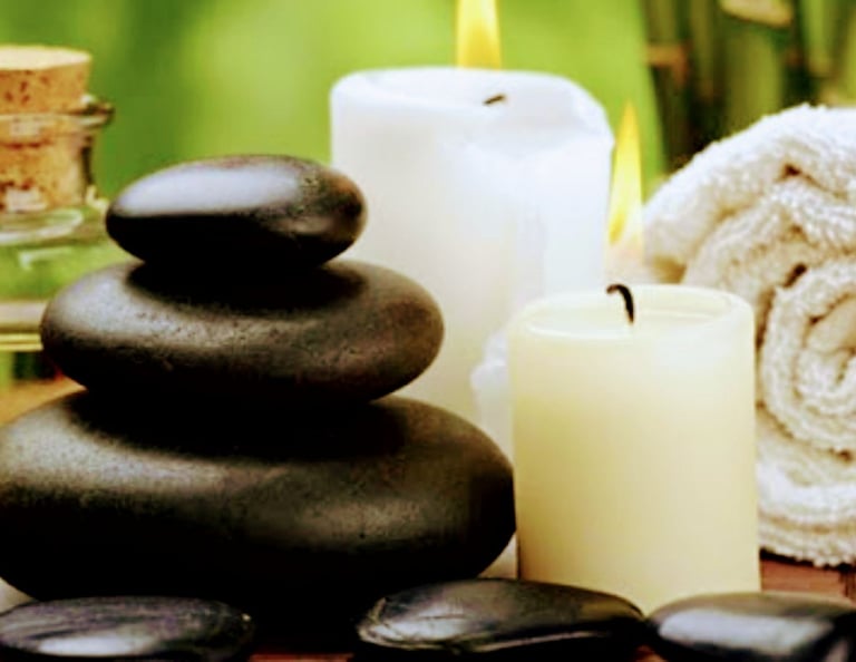 Full body stone massage - male / trans therapist in Se13 Hither Green , Lewisham, London