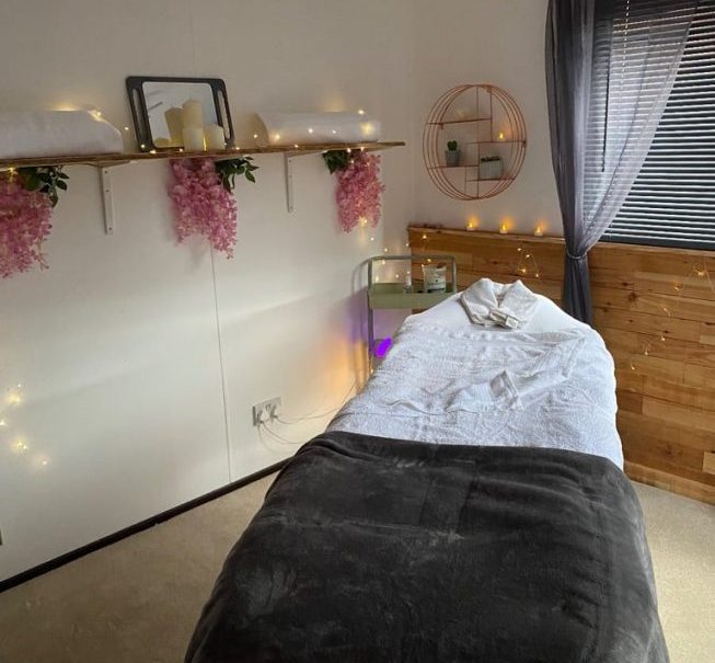 Swedish and deep tissue massage therapist