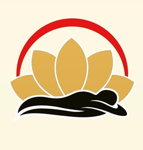 Male waxing and massage therapist