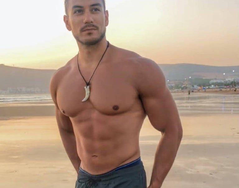 PERSONAL FITNESS TRAINER